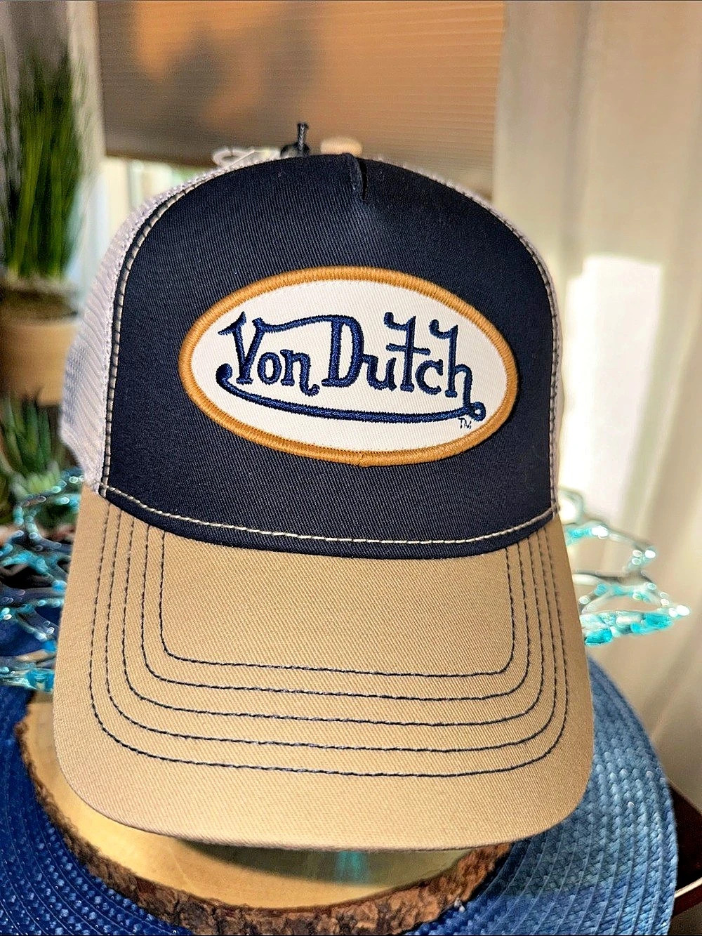 Von Dutch Staple Trucker Hat Black & Beige